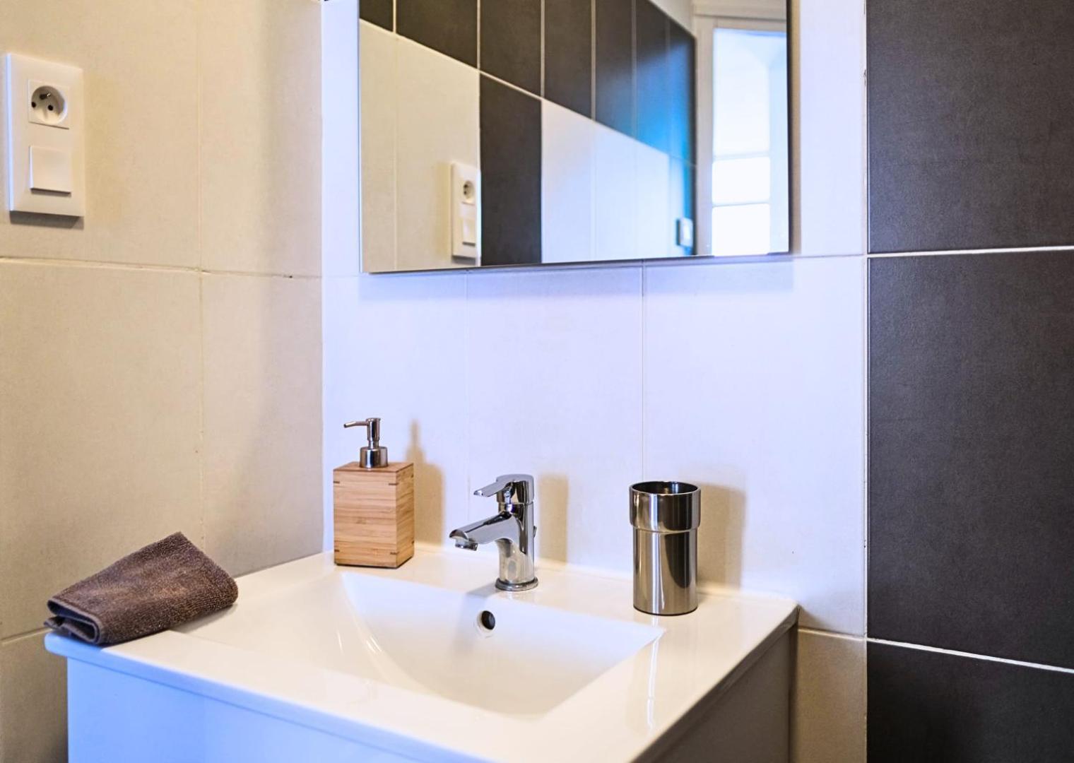 Appartement - Parking Prive Gratuit, Proche Centre-Ville Et Gare De Saint-Omer 圣奥梅尔 外观 照片