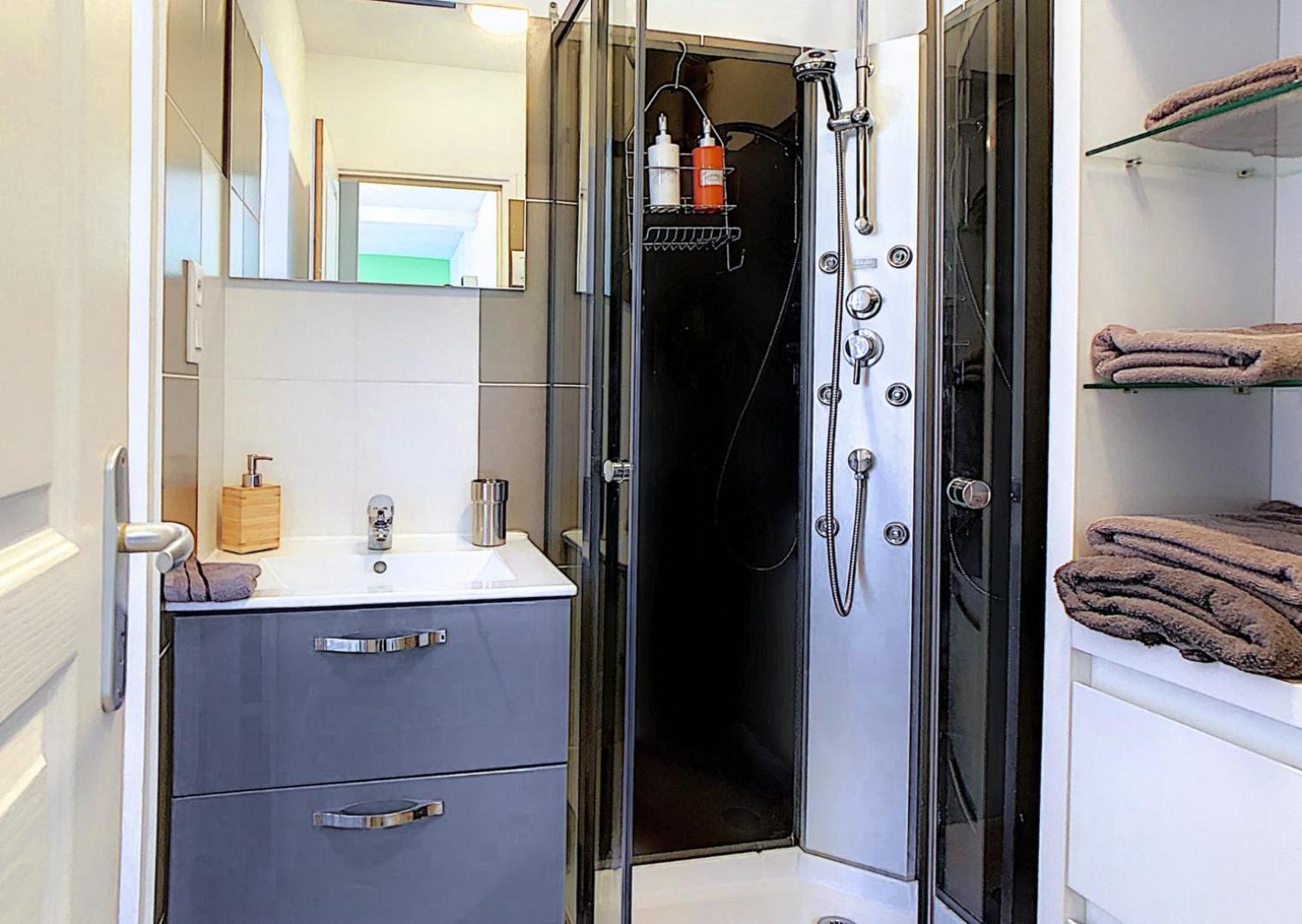 Appartement - Parking Prive Gratuit, Proche Centre-Ville Et Gare De Saint-Omer 圣奥梅尔 外观 照片
