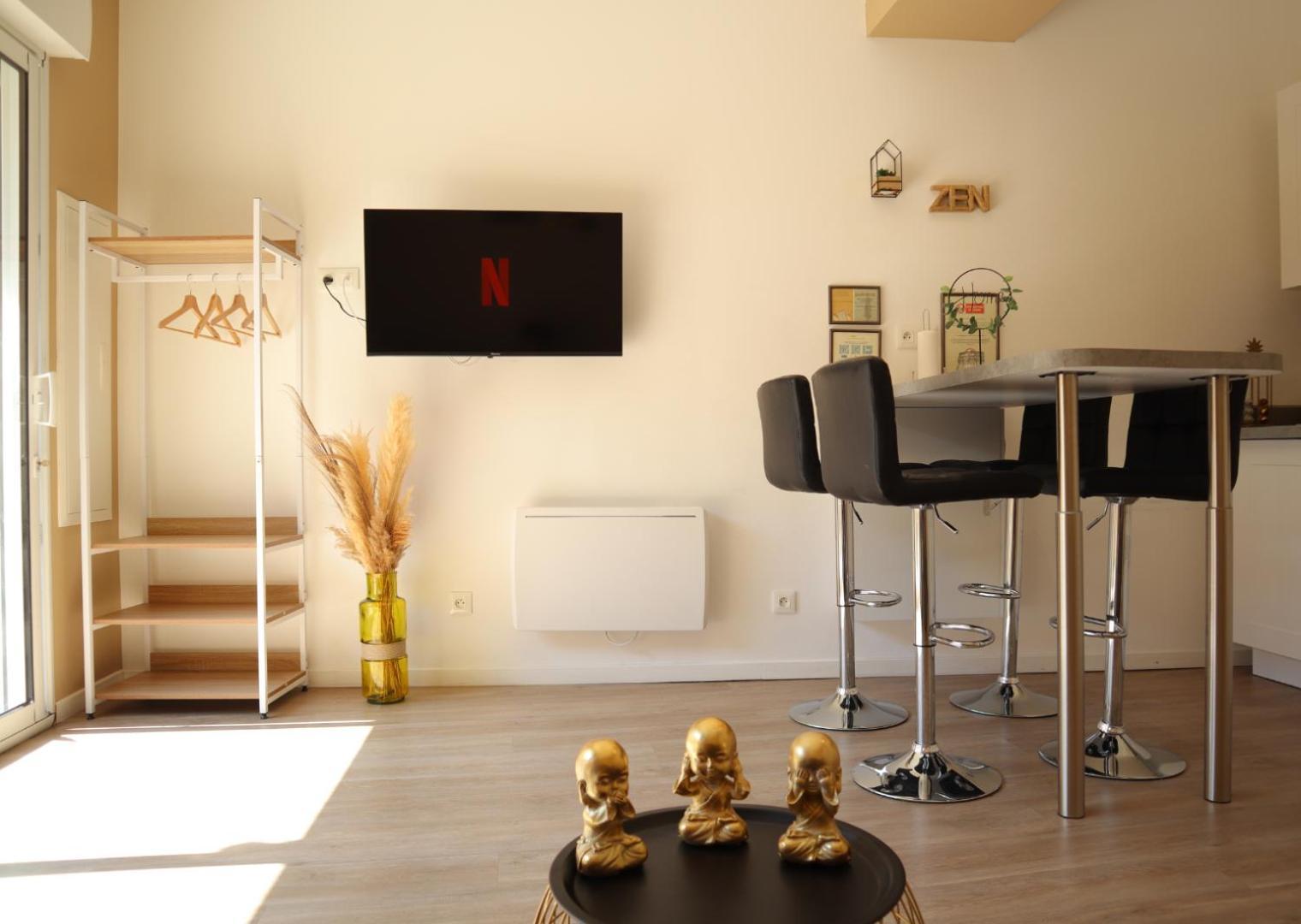 Appartement - Parking Prive Gratuit, Proche Centre-Ville Et Gare De Saint-Omer 圣奥梅尔 外观 照片